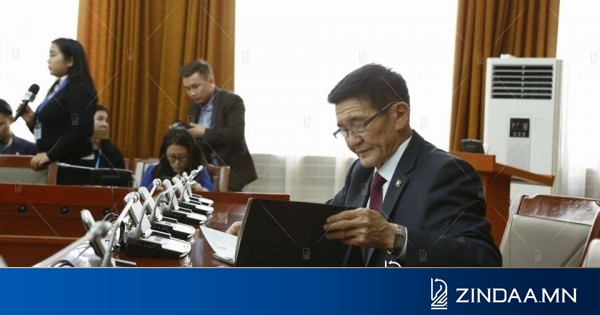 Ц. Нямдорж: прокуророос нууц бичиг ирсэн тул хаалттай хуралдсан