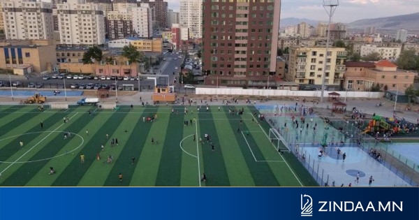 Хогонд дарагдсан газрыг хөлбөмбөгийн талбай болголоо