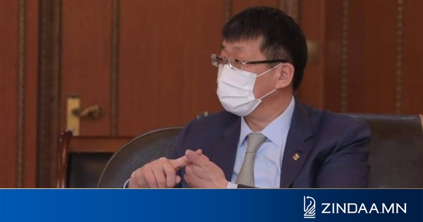 Л. Энх-амгалан: ээж, аавын тухай зохион бичлэг хийдэг 
